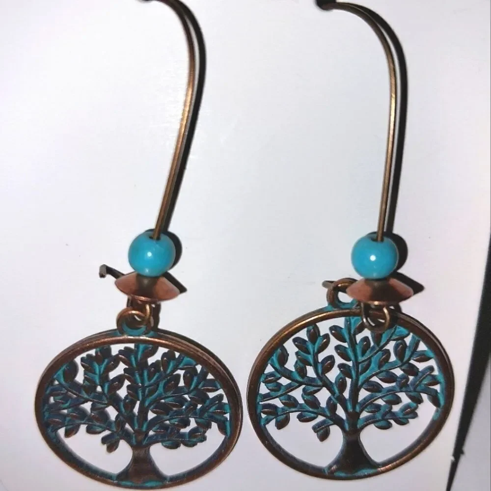 Hand crafted vintage tree dangle earrings - Picture 3 of 6